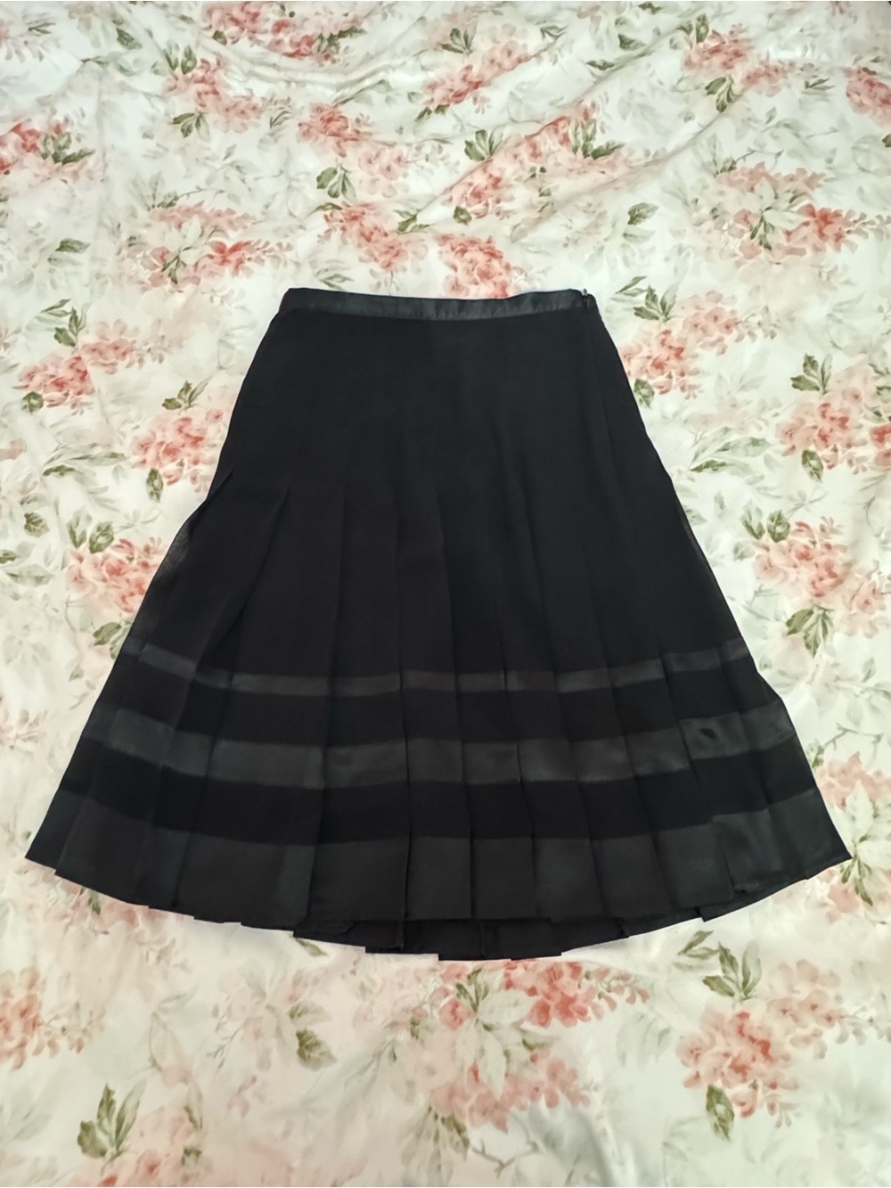 WEILL Black Chiffon Pleated A-Line Midi Skirt Size 6
